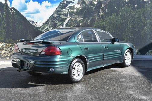 2002 Pontiac Grand Am SE1