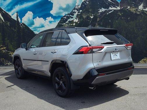 2021 Toyota RAV4 Hybrid SE