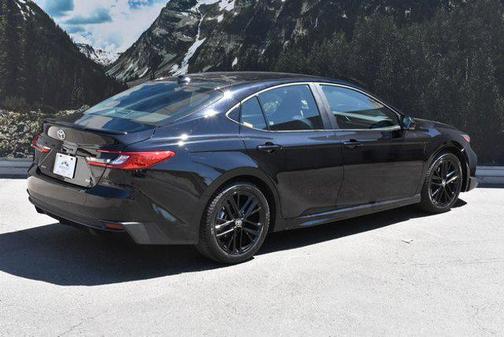Black 2025 Toyota Camry SE