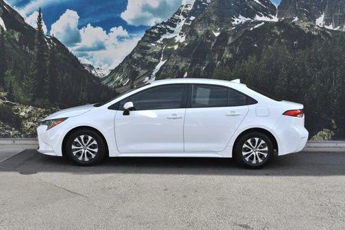 2022 Toyota Corolla Hybrid LE