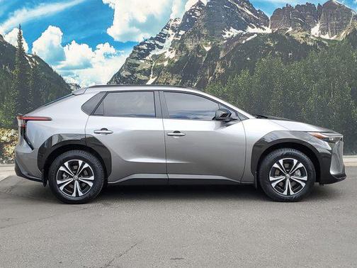 2024 Toyota bZ4X XLE