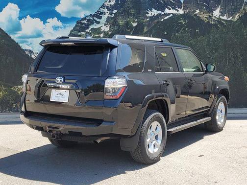 2024 Toyota 4Runner SR5