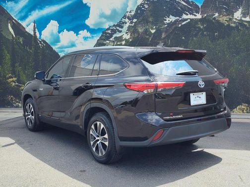 2020 Toyota Highlander Hybrid XLE