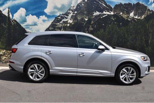 2021 Audi Q7 55 Premium Plus