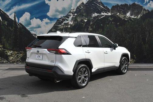2022 Toyota RAV4 Hybrid XLE Premium