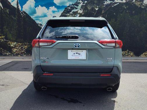 2021 Toyota RAV4 Hybrid XLE Premium