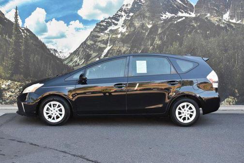 2014 Toyota Prius v Three
