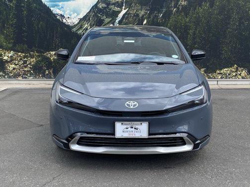 2025 Toyota Prius L