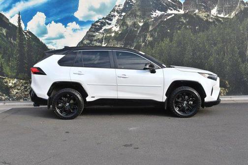 2024 Toyota RAV4 Hybrid SE