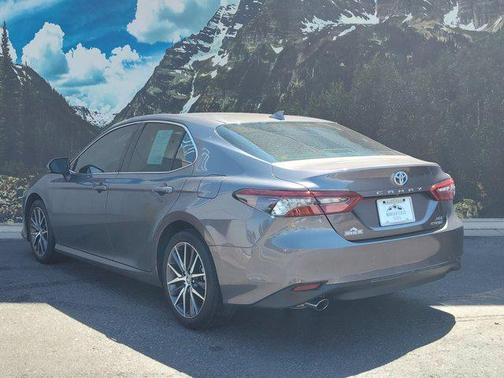 2023 Toyota Camry Hybrid XLE