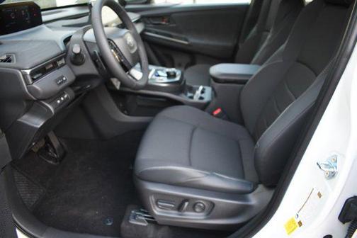 Wind Chill Pearl 2026 Toyota C-HR SE