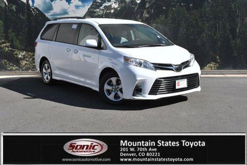 2018 Toyota Sienna LE