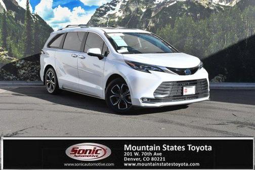 2025 Toyota Sienna Platinum