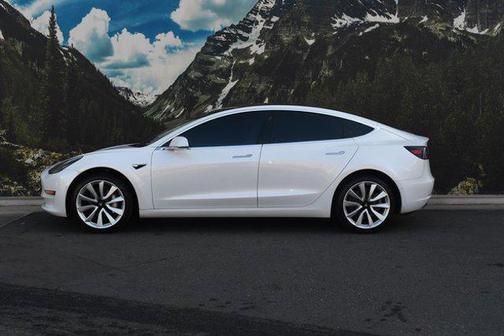 2019 Tesla Model 3 Standard Range Plus