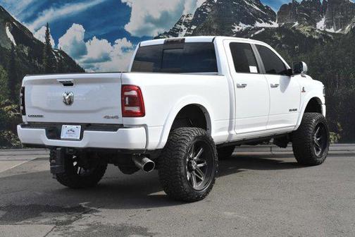 2020 RAM 2500 Laramie Crew Cab 4x4 6'4' Box