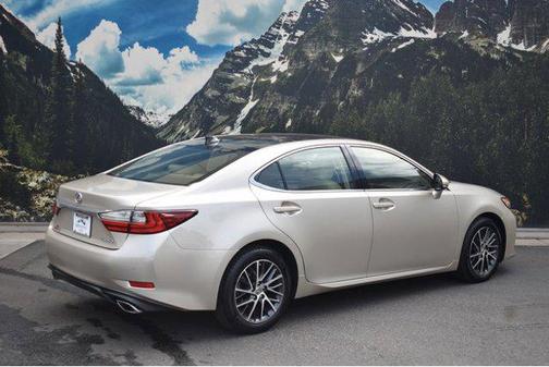 2017 Lexus ES 350 Base