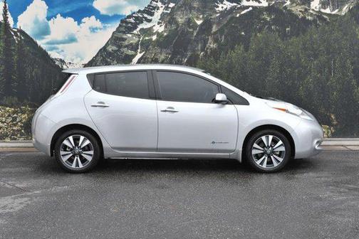 Brilliant Silver 2017 Nissan Leaf SV