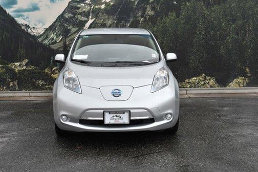 Brilliant Silver 2017 Nissan Leaf SV