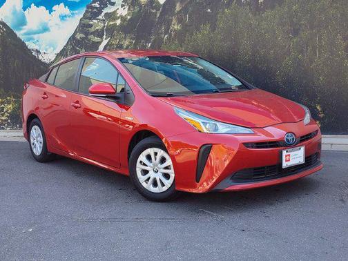 2021 Toyota Prius LE