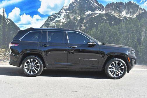 2022 Jeep Grand Cherokee Overland