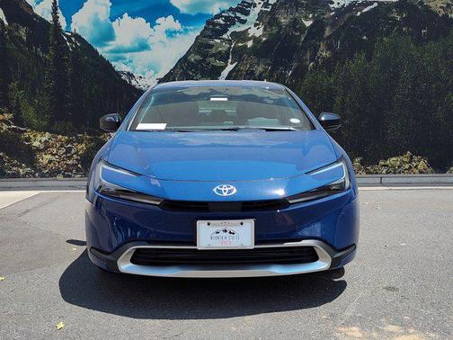 2025 Toyota Prius L