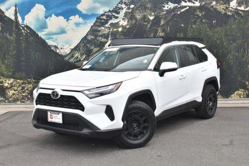 2022 Toyota RAV4 XLE
