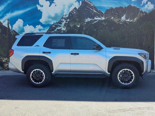 2025 Toyota 4Runner TRD Off Road