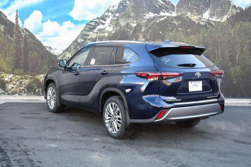 2026 Toyota Highlander Platinum