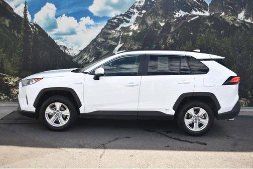 2020 Toyota RAV4 Hybrid XLE