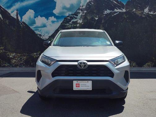 2022 Toyota RAV4 LE