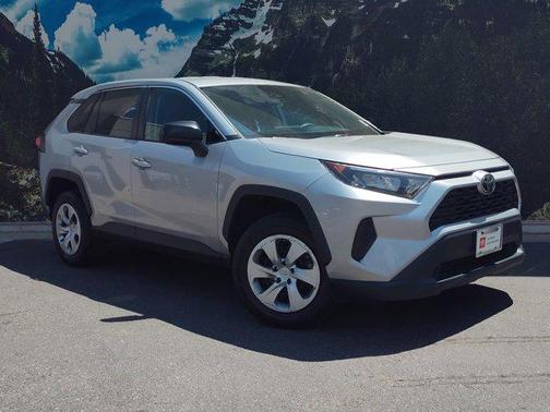 2022 Toyota RAV4 LE