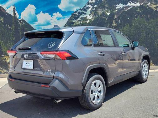 2025 Toyota RAV4 LE