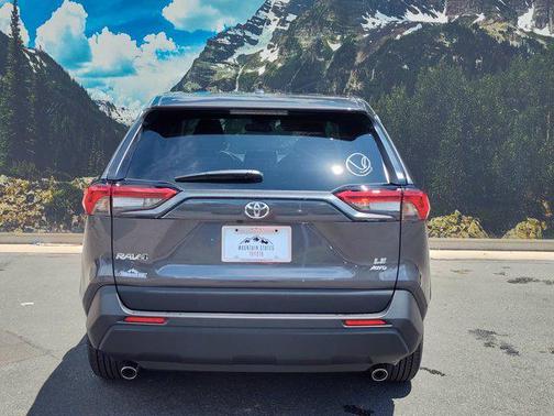 2025 Toyota RAV4 LE