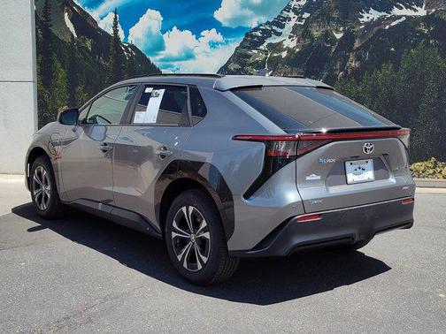 2025 Toyota bZ4X XLE