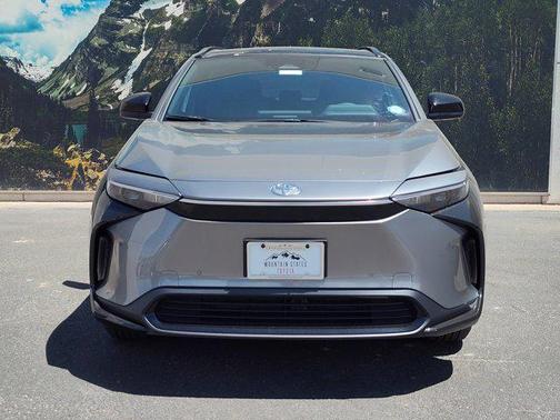 2025 Toyota bZ4X XLE