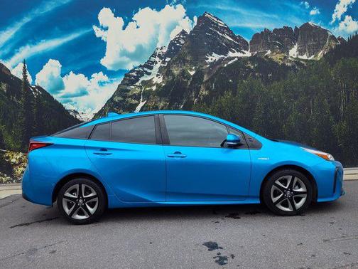 2021 Toyota Prius XLE