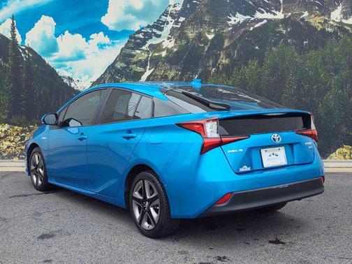 2021 Toyota Prius XLE