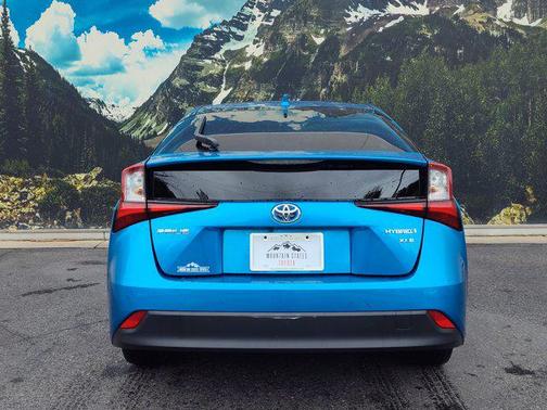 2021 Toyota Prius XLE