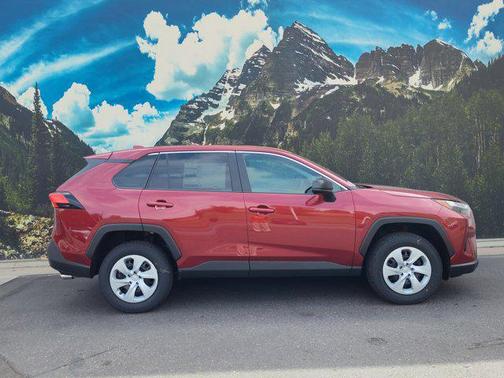 2025 Toyota RAV4 LE