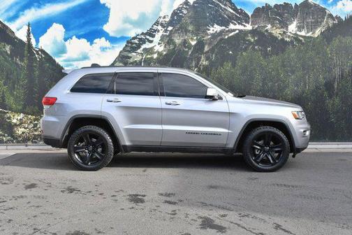 2017 Jeep Grand Cherokee Laredo