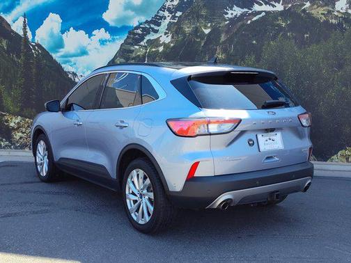 2022 Ford Escape Titanium