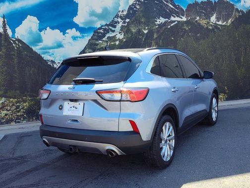 2022 Ford Escape Titanium