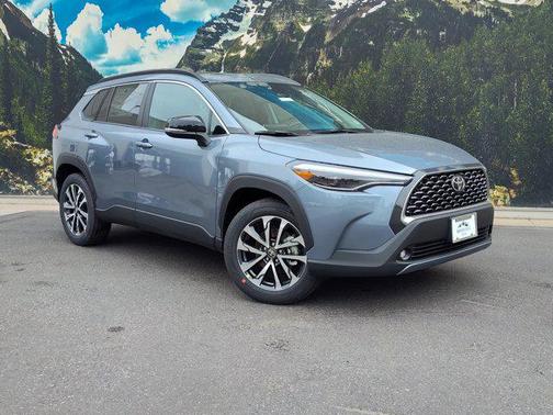 2025 Toyota Corolla Cross XLE