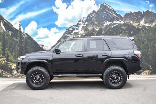 2019 Toyota 4Runner SR5