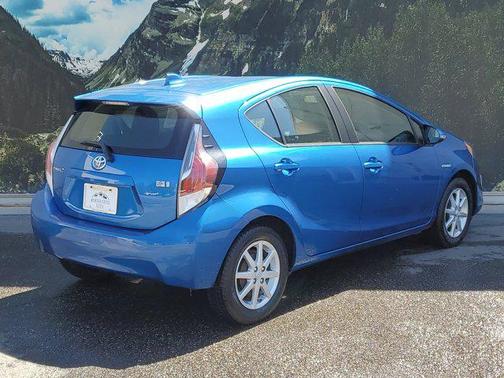 2016 Toyota Prius c Three