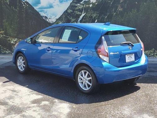 2016 Toyota Prius c Three