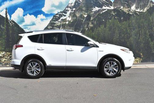 2018 Toyota RAV4 Hybrid XLE