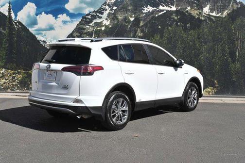 2018 Toyota RAV4 Hybrid XLE