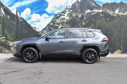 2023 Toyota RAV4 Hybrid SE