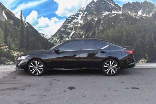 2022 Nissan Altima SR FWD